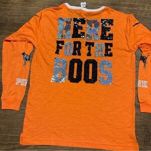 VS PINK NWT ICONIC "FLIPPING" BLING, SHINE SLEEVES HALLOWEEN LACE-UP CAMPUS TEE